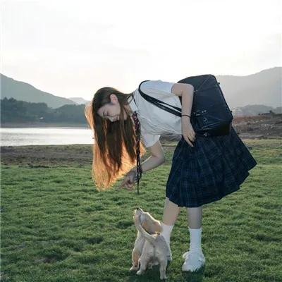 她的强盗朋友